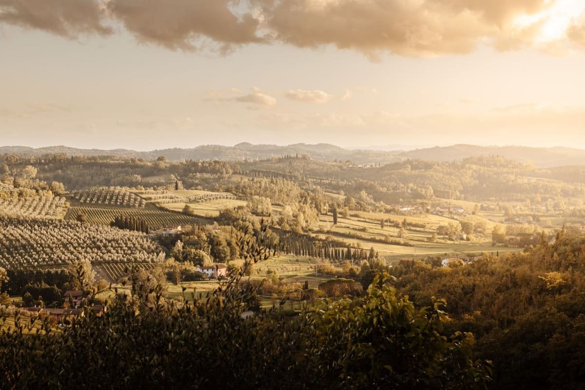 La campagna intorno, verso sera